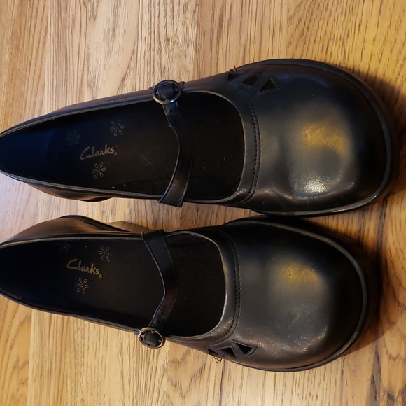 Like new Clarks size 6 - Picture 2 of 5